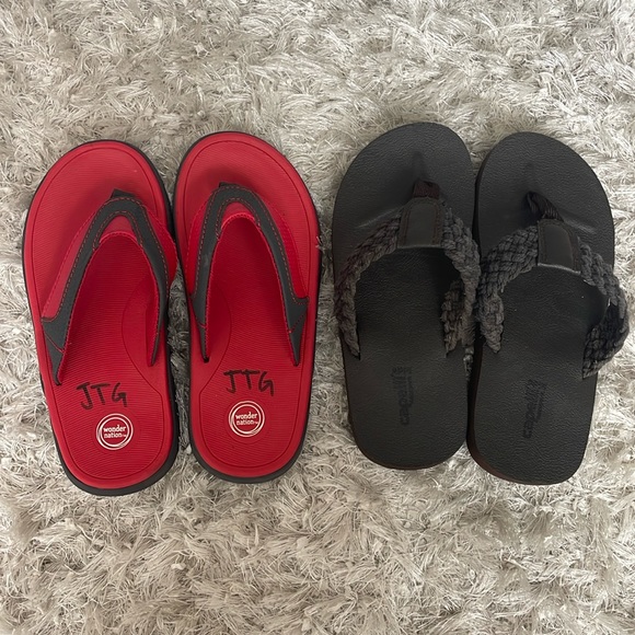 Boys Flip Flop Bundle - Size 13 / 1 - Picture 2 of 4